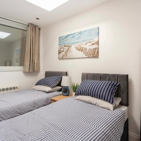 Beautiful 2 Bed Apartment Just Steps To The Beach Weymouth Buitenkant foto