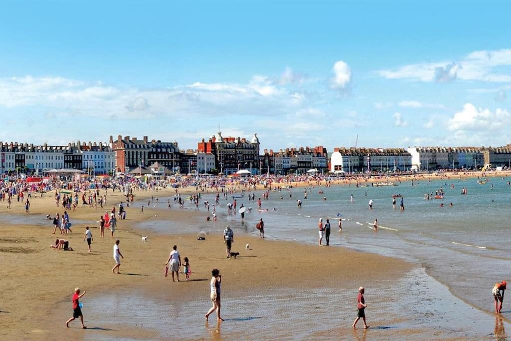 Beautiful 2 Bed Apartment Just Steps To The Beach Weymouth Buitenkant foto
