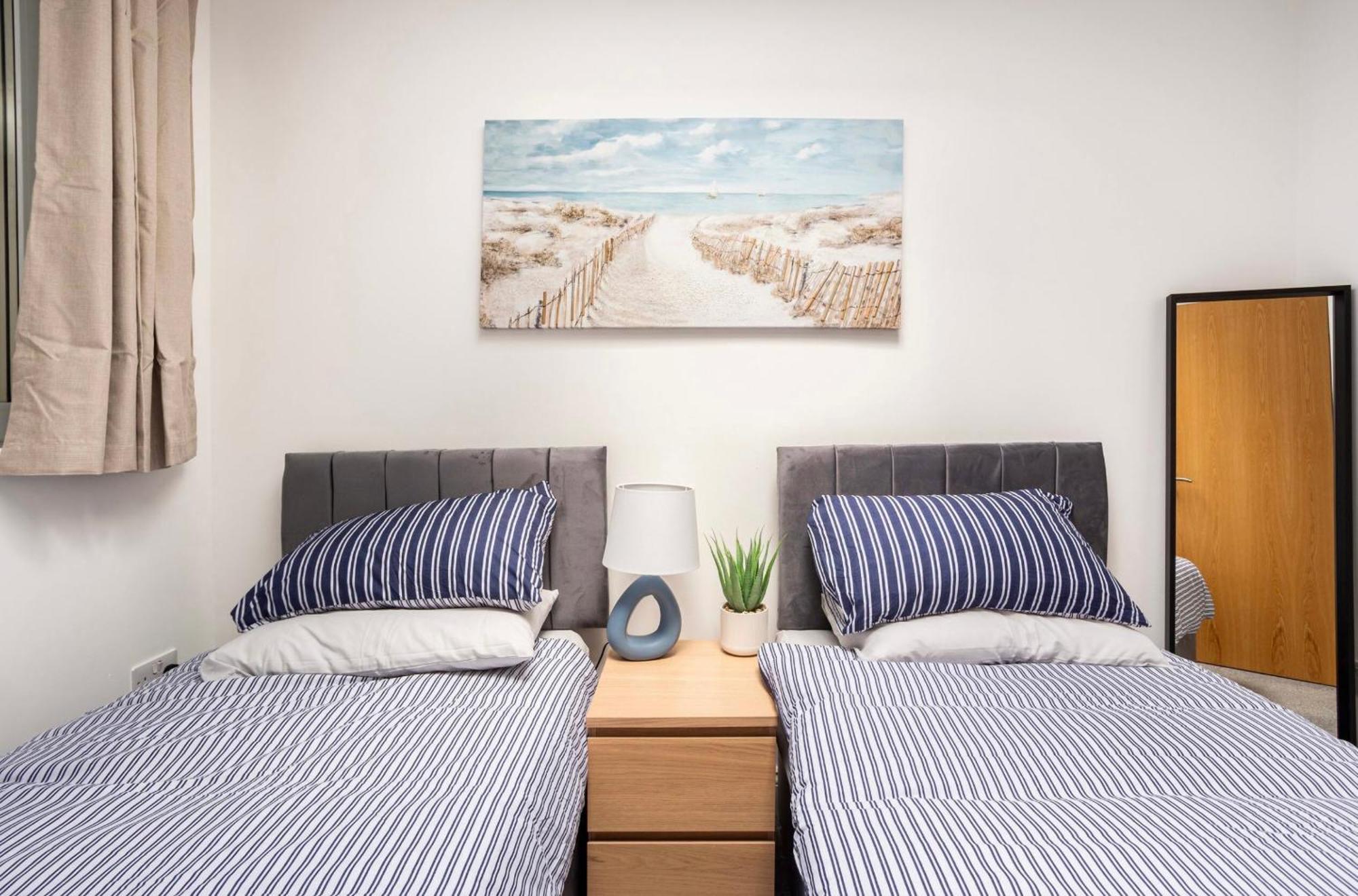 Beautiful 2 Bed Apartment Just Steps To The Beach Weymouth Buitenkant foto